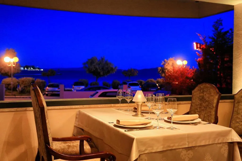 Hotel Niko Zadar 4*,