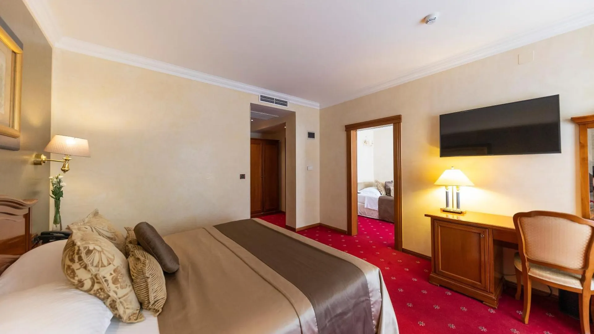 Hotel Niko Zadar 4*,